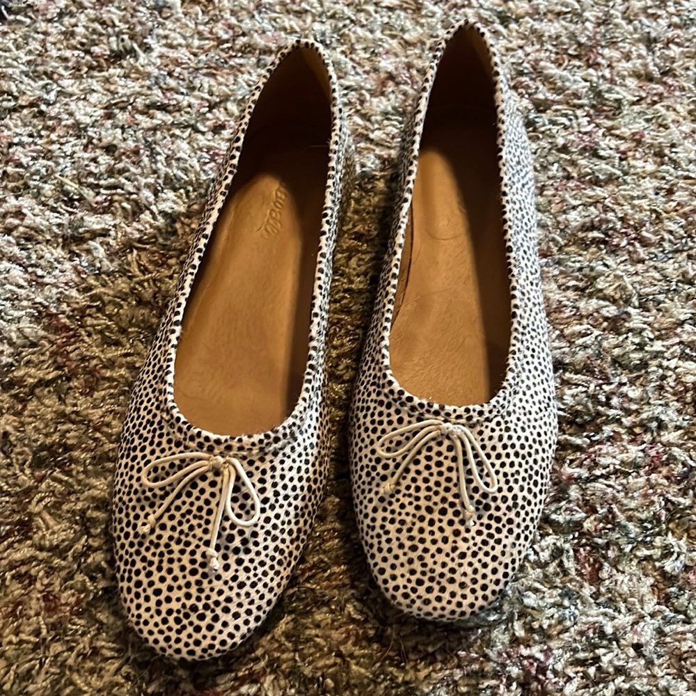 Madewell Calf-Hair Spotted sz 11 Flats - Brand New
